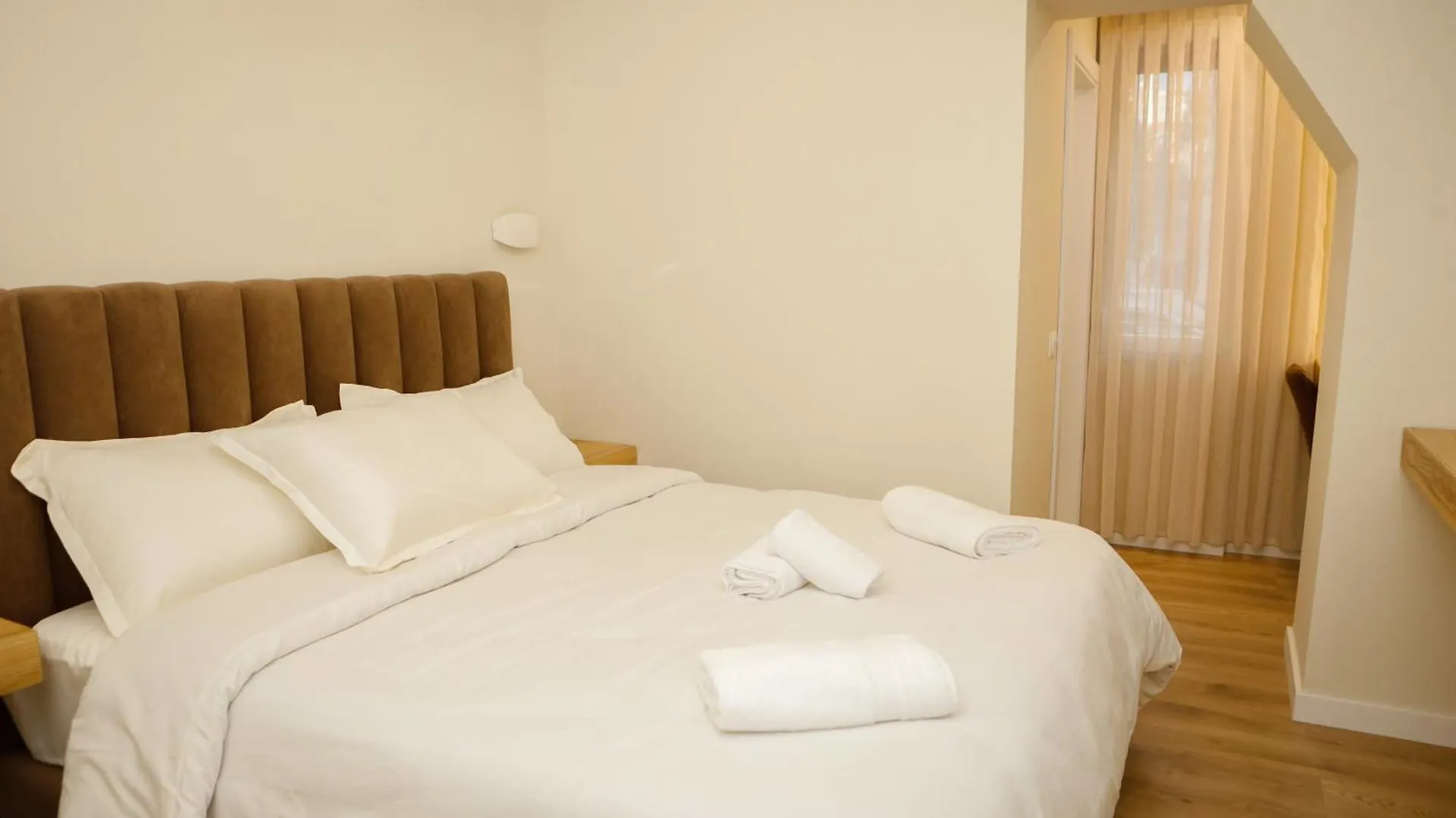 Tirana Hotel Petite Maison Hermes 3*,  Albanien